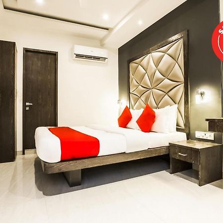 Oyo 37559 Hotel Al Haram Bombaim Exterior foto