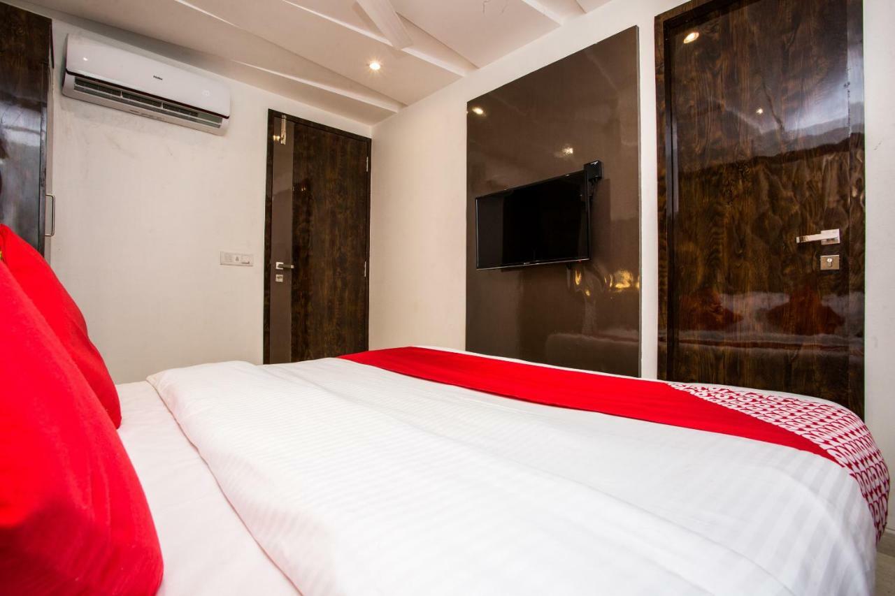 Oyo 37559 Hotel Al Haram Bombaim Exterior foto
