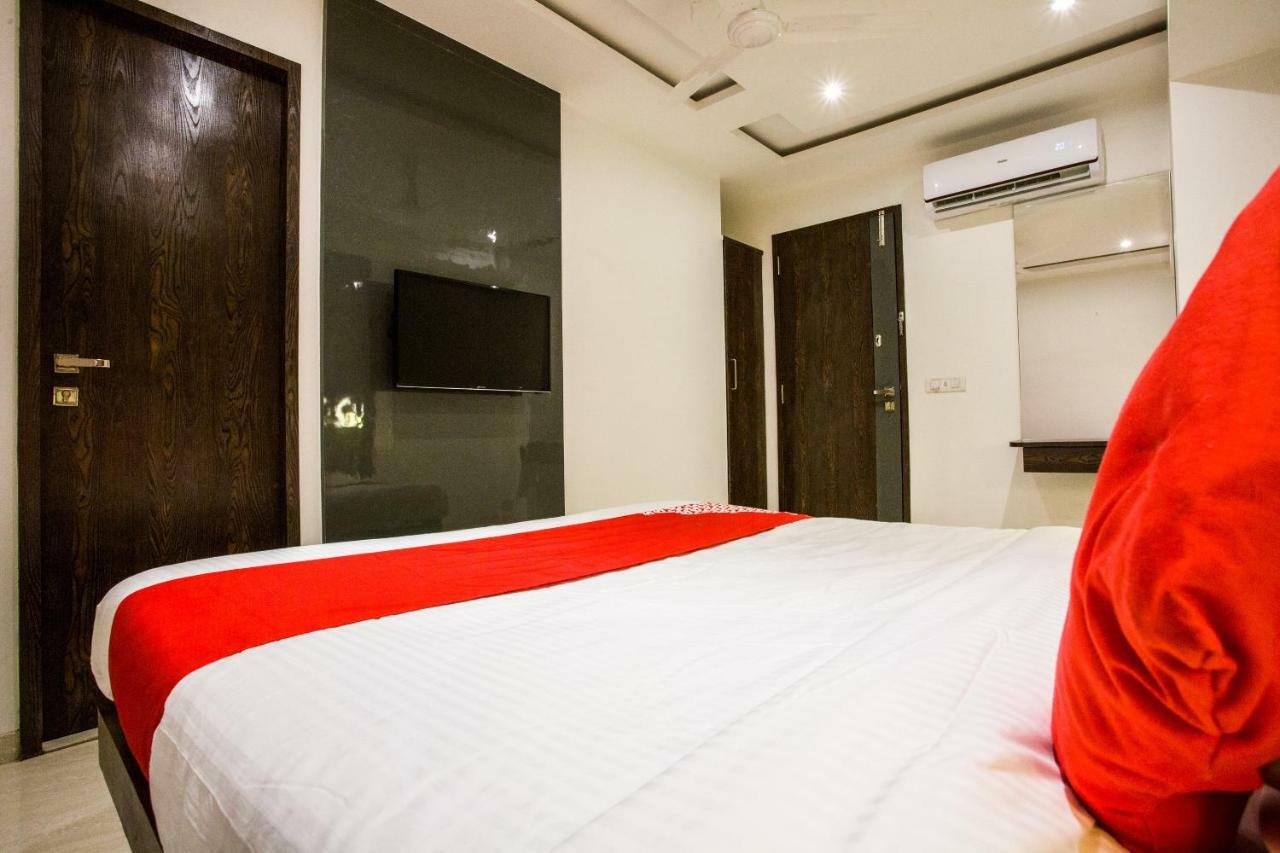 Oyo 37559 Hotel Al Haram Bombaim Exterior foto