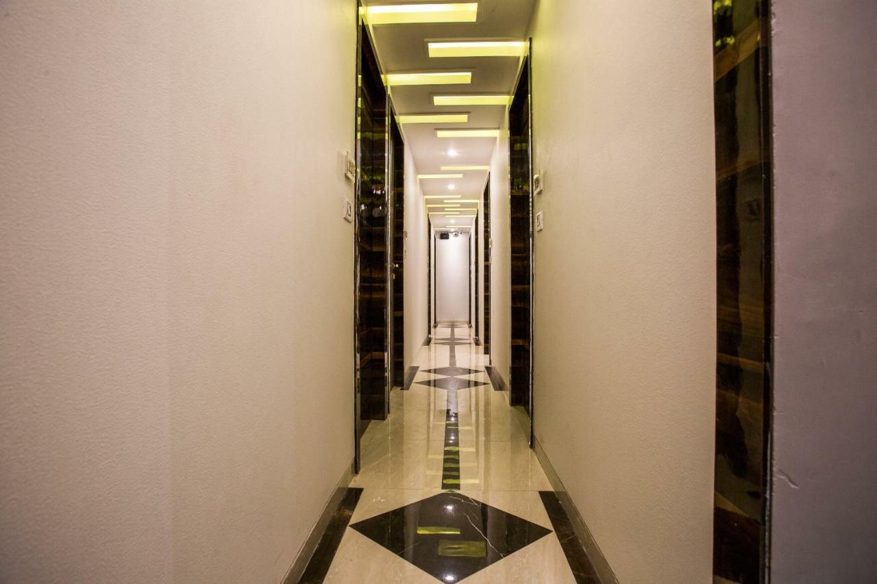 Oyo 37559 Hotel Al Haram Bombaim Exterior foto