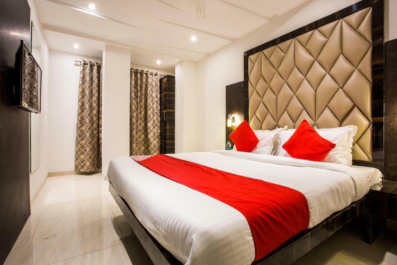 Oyo 37559 Hotel Al Haram Bombaim Exterior foto